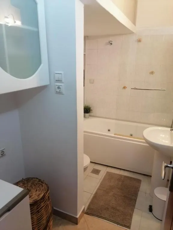 Four Reasons Apts Ampelokipi Thessaloniki Apartment