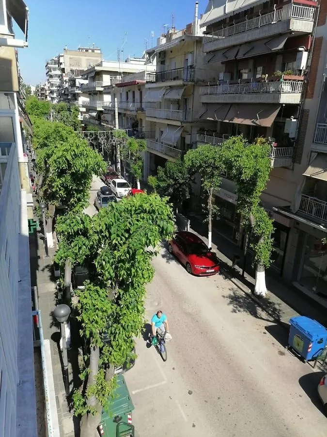 Four Reasons Apts Ampelokipi Tessalónica Apartamento