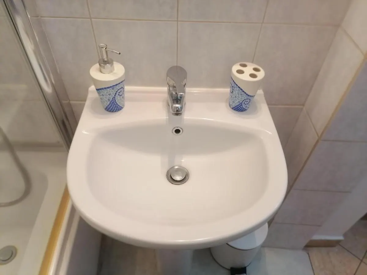 Four Reasons Apts Ampelokipi Thessaloniki Greece