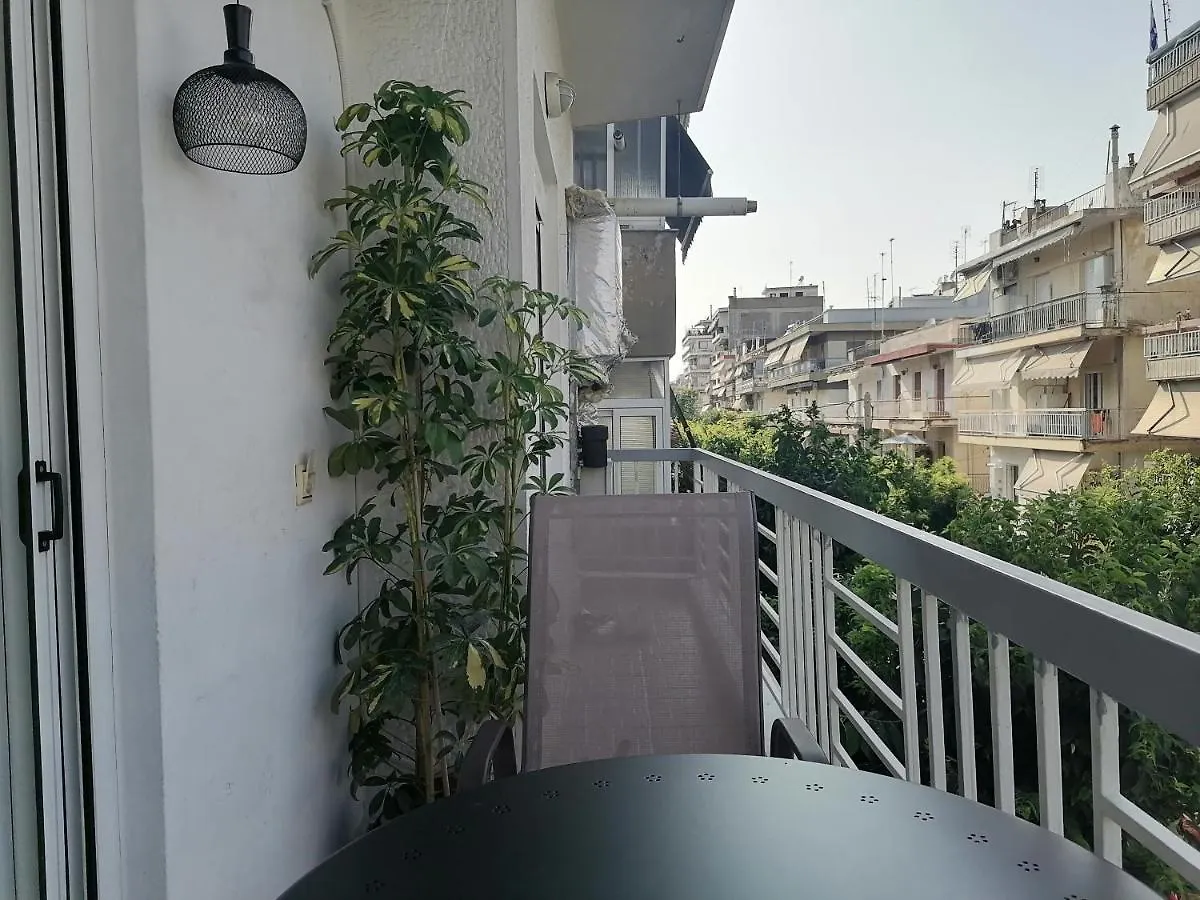Four Reasons Apts Ampelokipi Tessalónica Apartamento